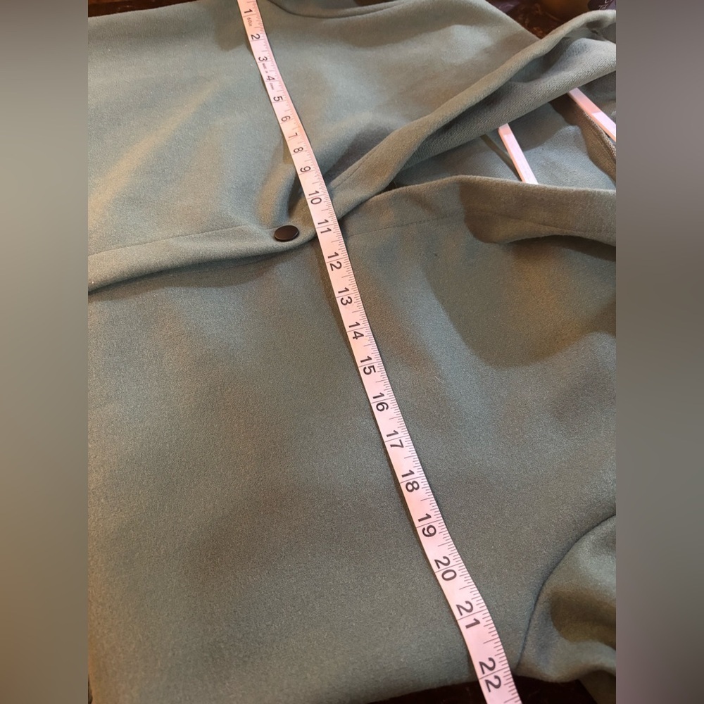 Women’s Hooded Coat M Sage Green Cotton Spandex Snaps Distinctive Details New - Picture 10 of 13
